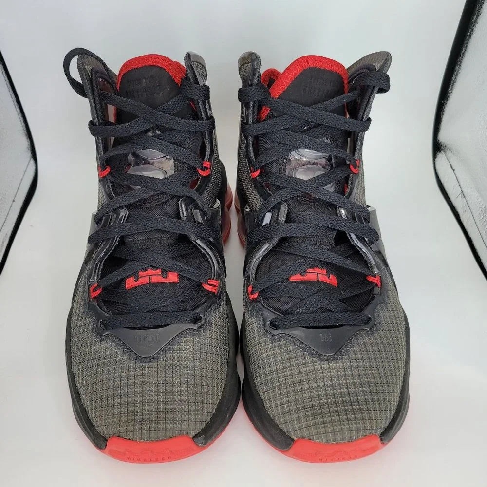 Nike LeBron 19 XIX Bred GS Basketball Shoes Black Red Grey DD0418-011 US Size 6Y - Picture 3 of 9